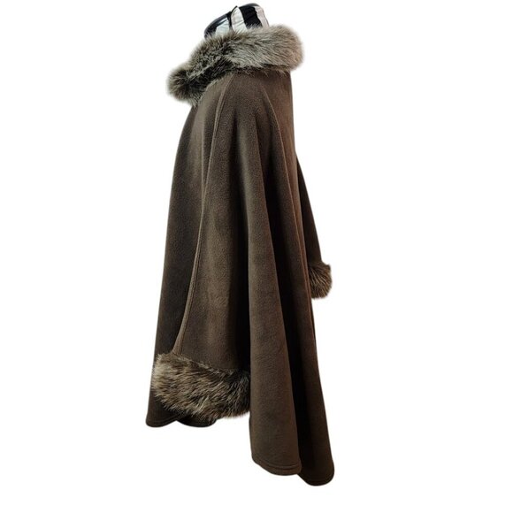 Parkhurst Desmona Cape Faux Fur Trim Brown Fleece Button Closure One Size - Picture 4 of 8